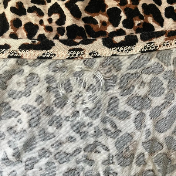 Maurices 24/7 Cream Brown Leopard Print Crew Neck Long Sleeve Tee Large Women’s - Picture 9 of 11
